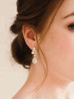 Brinco Requintado Criativo Pingo D'Água Pendurado e Pétalas Cobre Embutidos Zircônia Cúbica