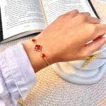 Pulseira Regulável Trevo Vermelho Folheado a Ouro 18k