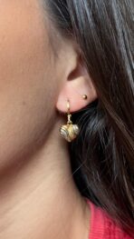 BRINCO CORAÇÃO PENDURADO JOYARA SEMI JOIA