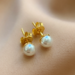 Brinco Mini Pérola P Folheado a Ouro 18K
