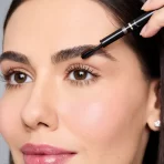 Lapiseira Retrátil Para Sobrancelhas Marrom Escuro Glam Definição Perfeita Eudora - Imagem 2