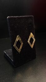 BRINCO GEOMETRICOS EXAGERADOS EM ESTILO MINIMALISTA DE LUXO COM FORMATO DE DIAMANTE - Imagem 3