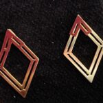 BRINCO GEOMETRICOS EXAGERADOS EM ESTILO MINIMALISTA DE LUXO COM FORMATO DE DIAMANTE