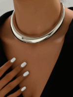 Colar Choker Tipo Lua Brilhante E Fashion