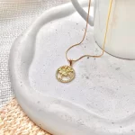 Colar Árvore Cravejado Folheado a Ouro 18k